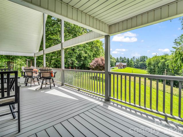 450 Windom Cove, Burnsville, NC 28714
