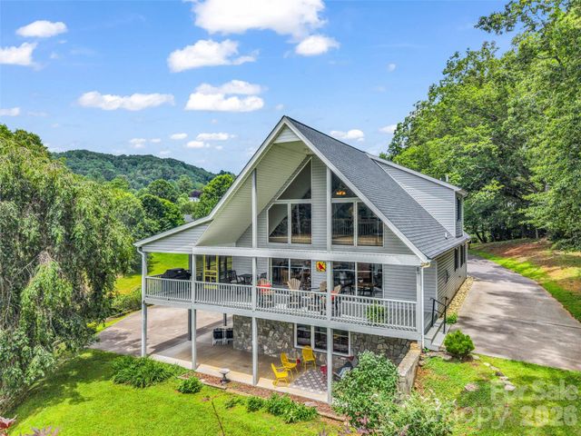 450 Windom Cove, Burnsville, NC 28714