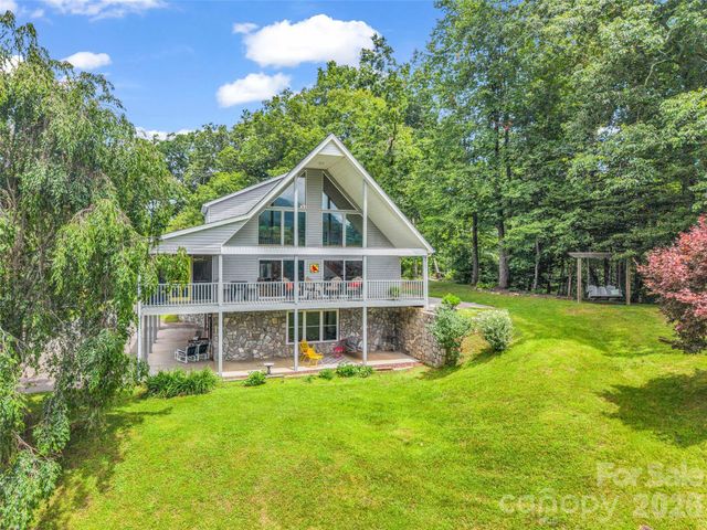 450 Windom Cove, Burnsville, NC 28714