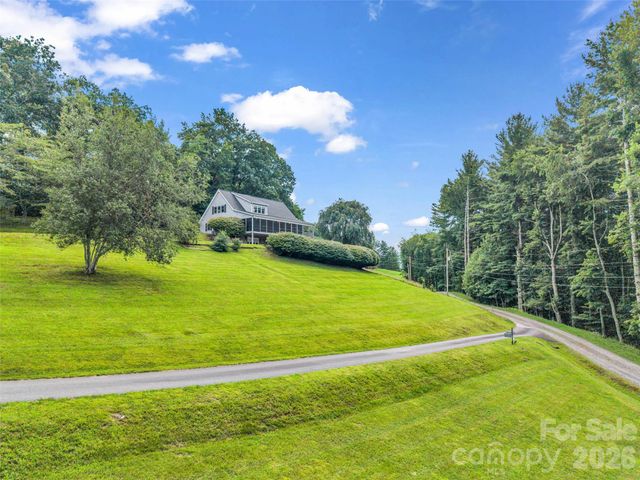 450 Windom Cove, Burnsville, NC 28714