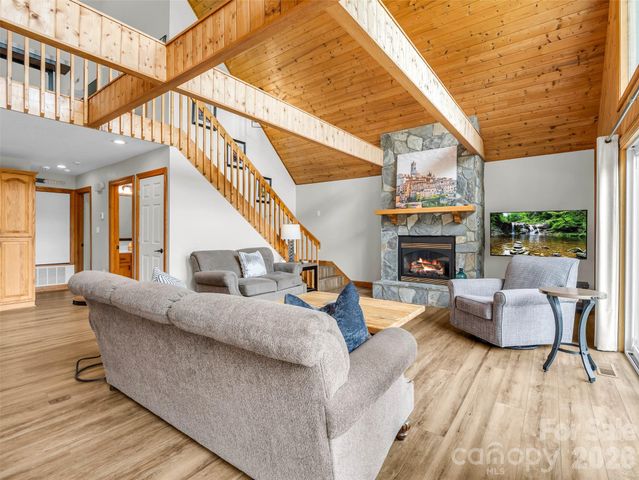 450 Windom Cove, Burnsville, NC 28714