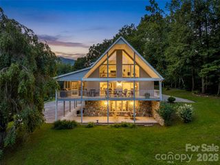 450 Windom Cove, Burnsville, NC 28714