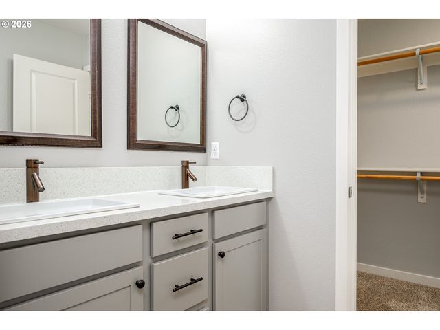 15572 BACHELOR Ave, Sandy, OR 97055