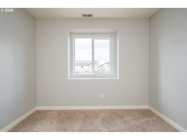 15572 BACHELOR Ave, Sandy, OR 97055