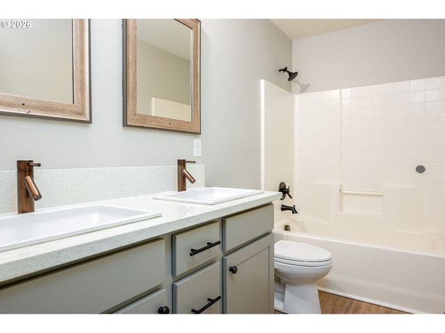 15572 BACHELOR Ave, Sandy, OR 97055