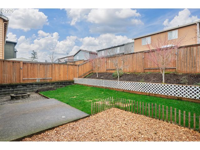 15572 BACHELOR Ave, Sandy, OR 97055