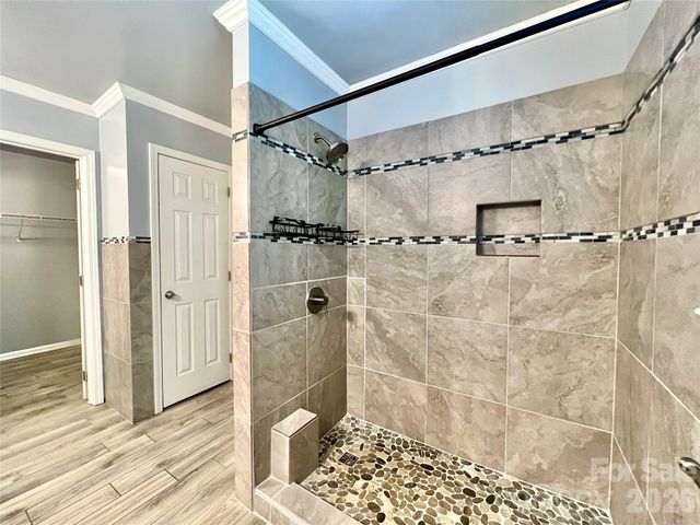 6331 Nature Walk Drive, Charlotte, NC 28212