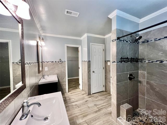 6331 Nature Walk Drive, Charlotte, NC 28212