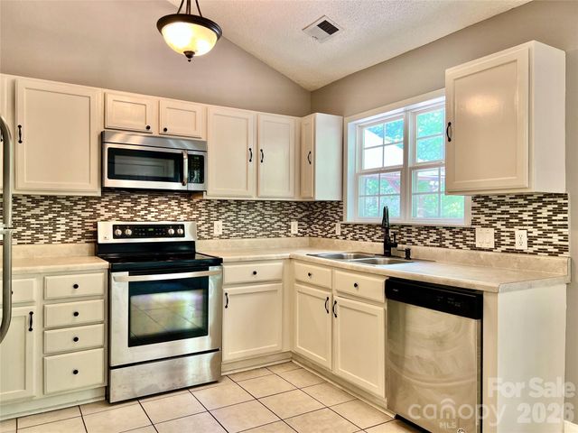 6331 Nature Walk Drive, Charlotte, NC 28212