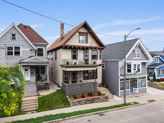 3200 W Greenfield AVENUE #3202, Milwaukee, WI 53215