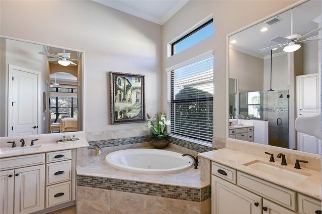 5013 BENITO COURT, Lakewood Ranch, FL 34211