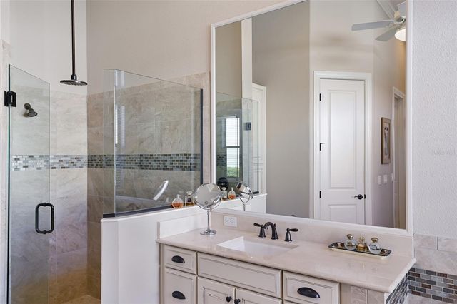 5013 BENITO COURT, Lakewood Ranch, FL 34211