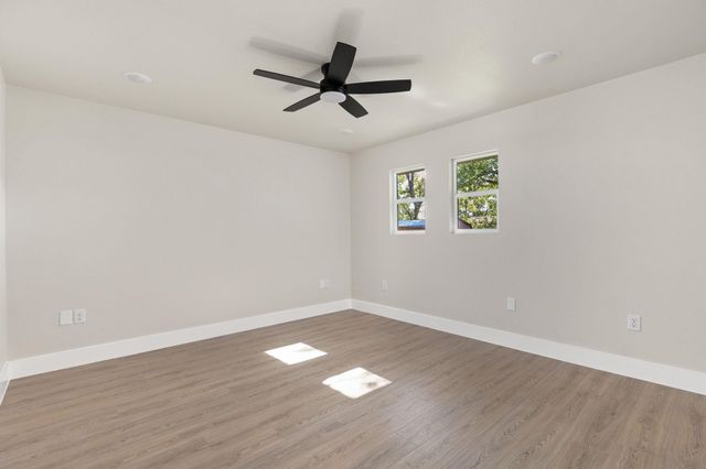 10101 Woodhaven DR, Austin, TX 78753