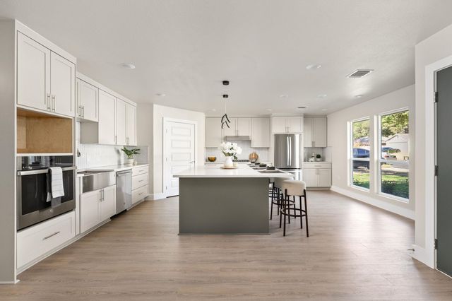 10101 Woodhaven DR, Austin, TX 78753