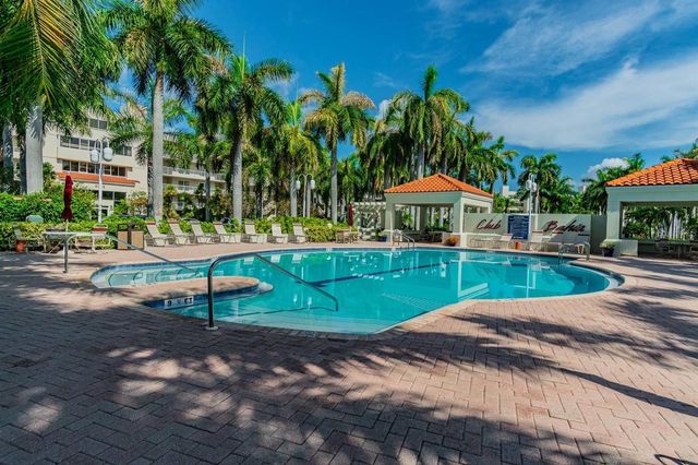 6085 BAHIA DEL MAR CIRCLE 467, St Petersburg, FL 33715