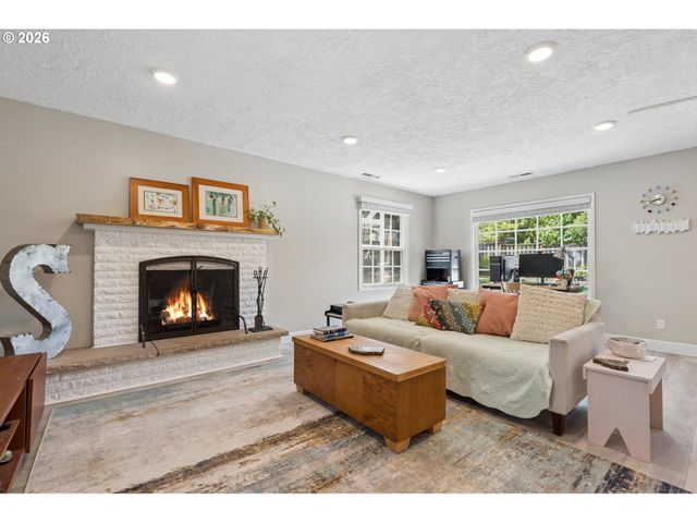 14250 Sw BONNIE BRAE St, Beaverton, OR 97005