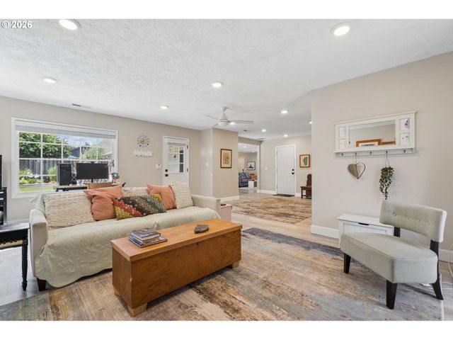 14250 Sw BONNIE BRAE St, Beaverton, OR 97005