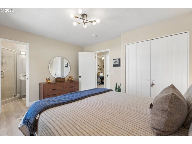 14250 Sw BONNIE BRAE St, Beaverton, OR 97005