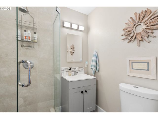 14250 Sw BONNIE BRAE St, Beaverton, OR 97005