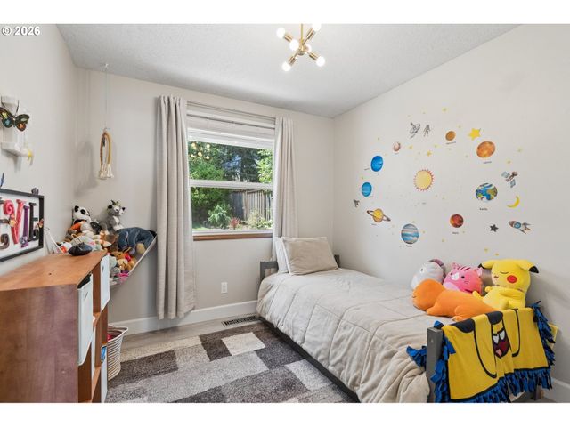 14250 Sw BONNIE BRAE St, Beaverton, OR 97005