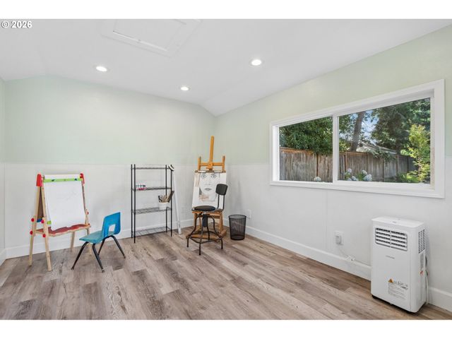 14250 Sw BONNIE BRAE St, Beaverton, OR 97005