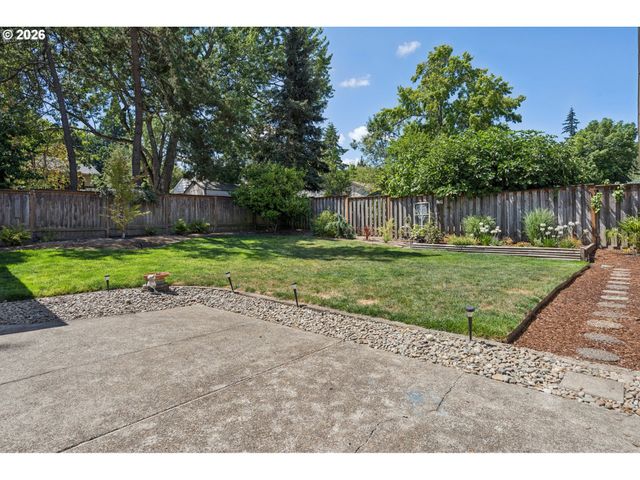 14250 Sw BONNIE BRAE St, Beaverton, OR 97005