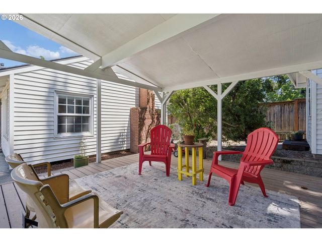 14250 Sw BONNIE BRAE St, Beaverton, OR 97005