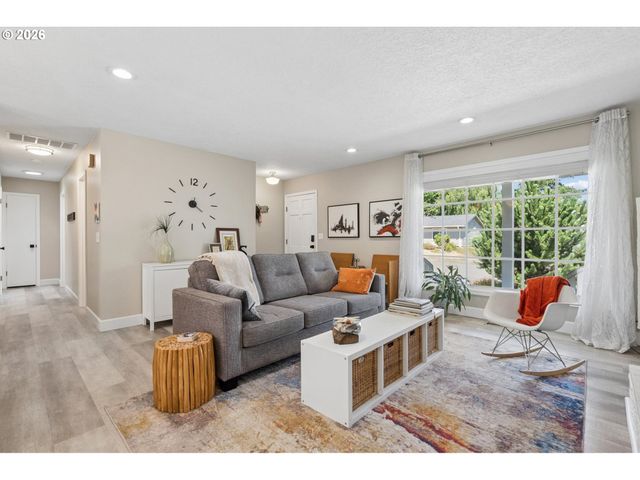 14250 Sw BONNIE BRAE St, Beaverton, OR 97005