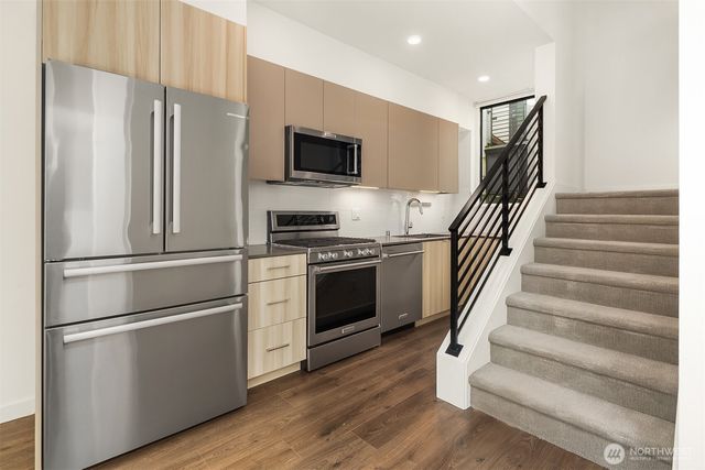 8507 16th Avenue NW, Seattle, WA 98117