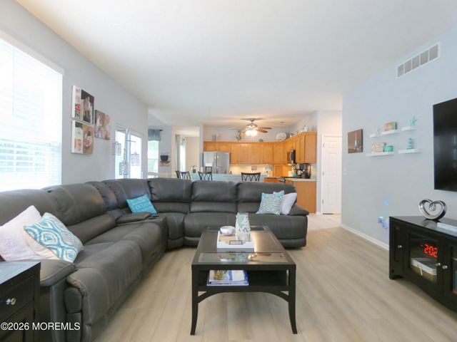 332 Bayberry, West Creek, NJ 08092
