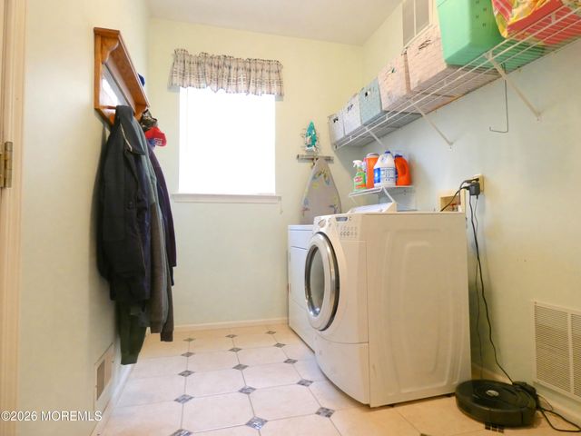 332 Bayberry, West Creek, NJ 08092