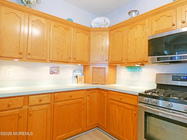 332 Bayberry, West Creek, NJ 08092