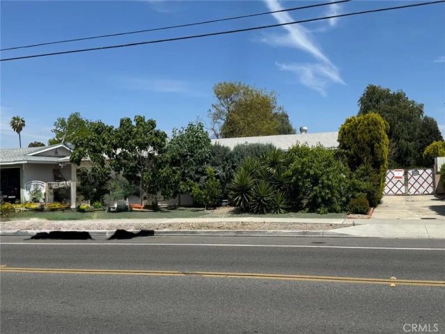 840 S Gilbert St, Hemet, CA 92543