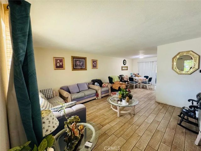 840 S Gilbert St, Hemet, CA 92543