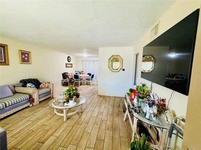 840 S Gilbert St, Hemet, CA 92543