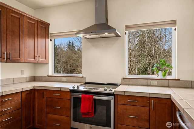 10404 210th Lane SW, Rochester, WA 98579