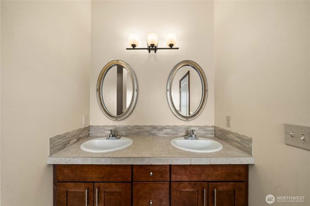 10404 210th Lane SW, Rochester, WA 98579