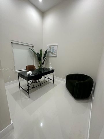 12 Adams Road, Ocean Ridge, FL 33435