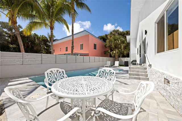 12 Adams Road, Ocean Ridge, FL 33435