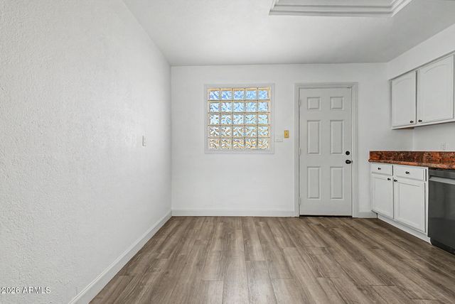 2902 W NORTHERN Avenue, Phoenix, AZ 85051