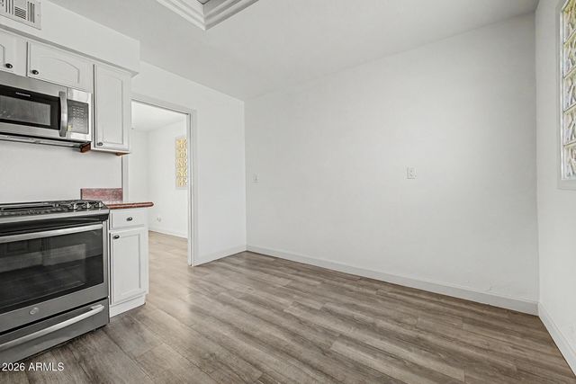2902 W NORTHERN Avenue, Phoenix, AZ 85051