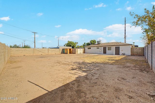 2902 W NORTHERN Avenue, Phoenix, AZ 85051