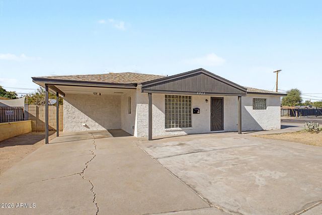 2902 W NORTHERN Avenue, Phoenix, AZ 85051