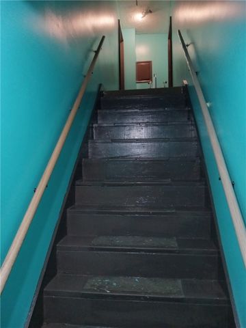 46 W Main St, Cowanshanock Twp, PA 16263