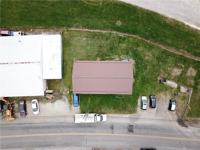 46 W Main St, Cowanshanock Twp, PA 16263