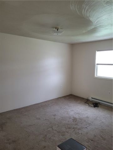 46 W Main St, Cowanshanock Twp, PA 16263