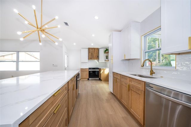 5116 JEANNINE COURT, Orlando, FL 32807