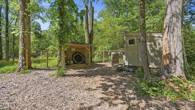9015 Chip Drive, Soddy Daisy, TN 37379