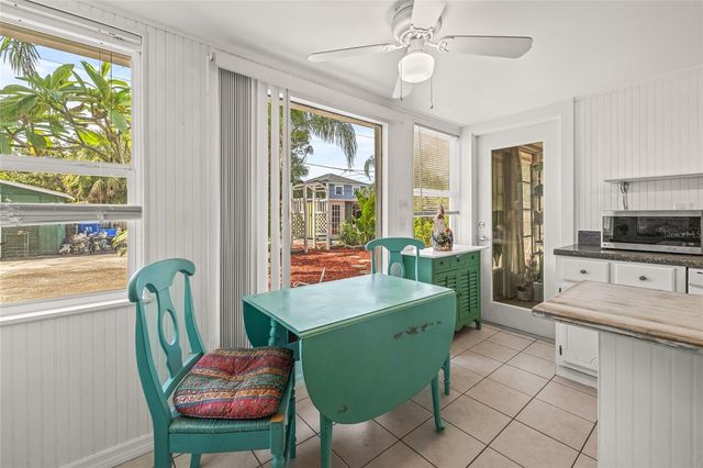 7328 9TH AVENUE N, St Petersburg, FL 33710