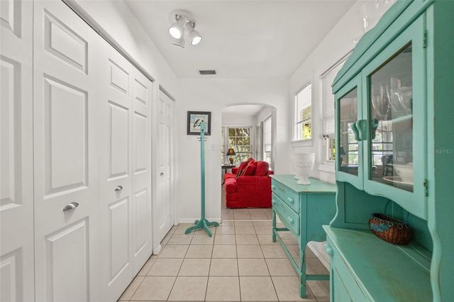 7328 9TH AVENUE N, St Petersburg, FL 33710